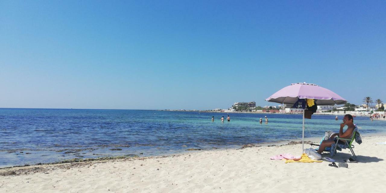 Casa Vacanza In Pieno Centro Storico Vicino Ostuni E La Riserva Di Torre Quaceto San Vito dei Normanni Exterior foto